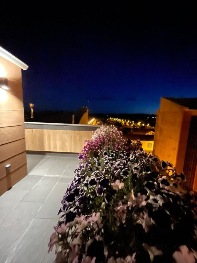 El Roble 9 Apartment Асторга Екстериор снимка