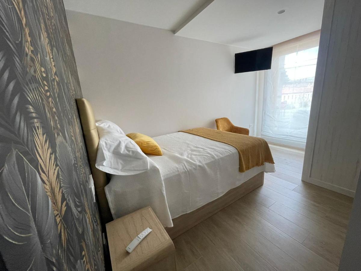 El Roble 9 Apartment Асторга Екстериор снимка