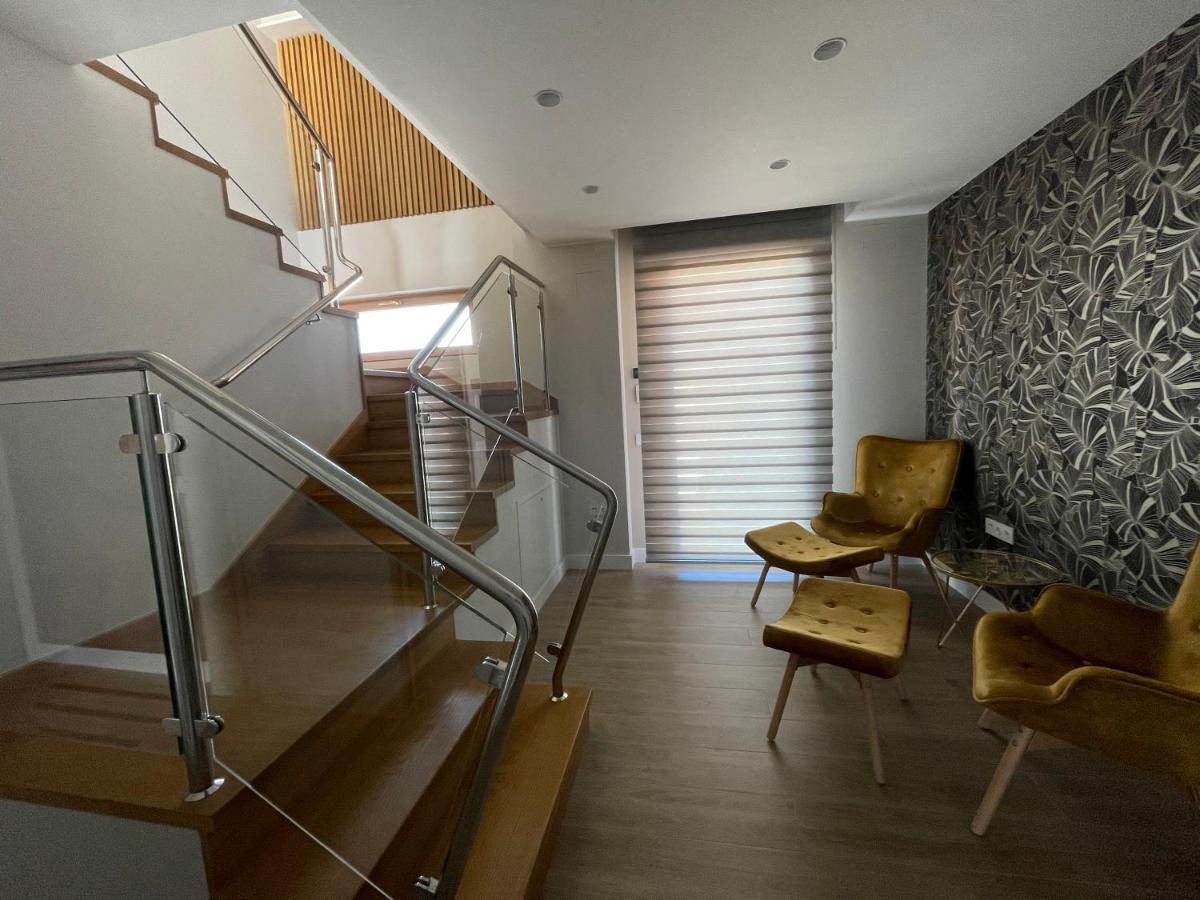 El Roble 9 Apartment Асторга Екстериор снимка