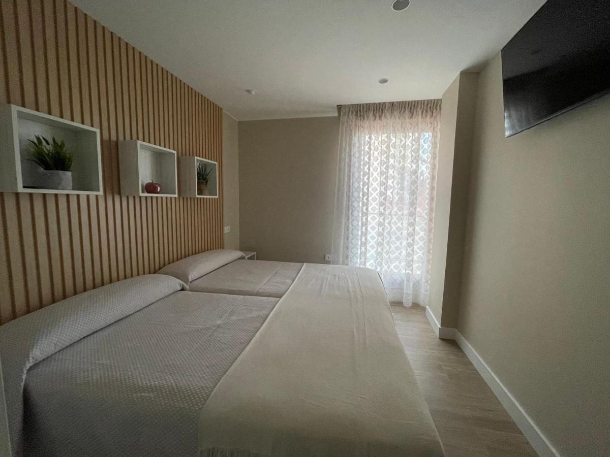 El Roble 9 Apartment Асторга Екстериор снимка